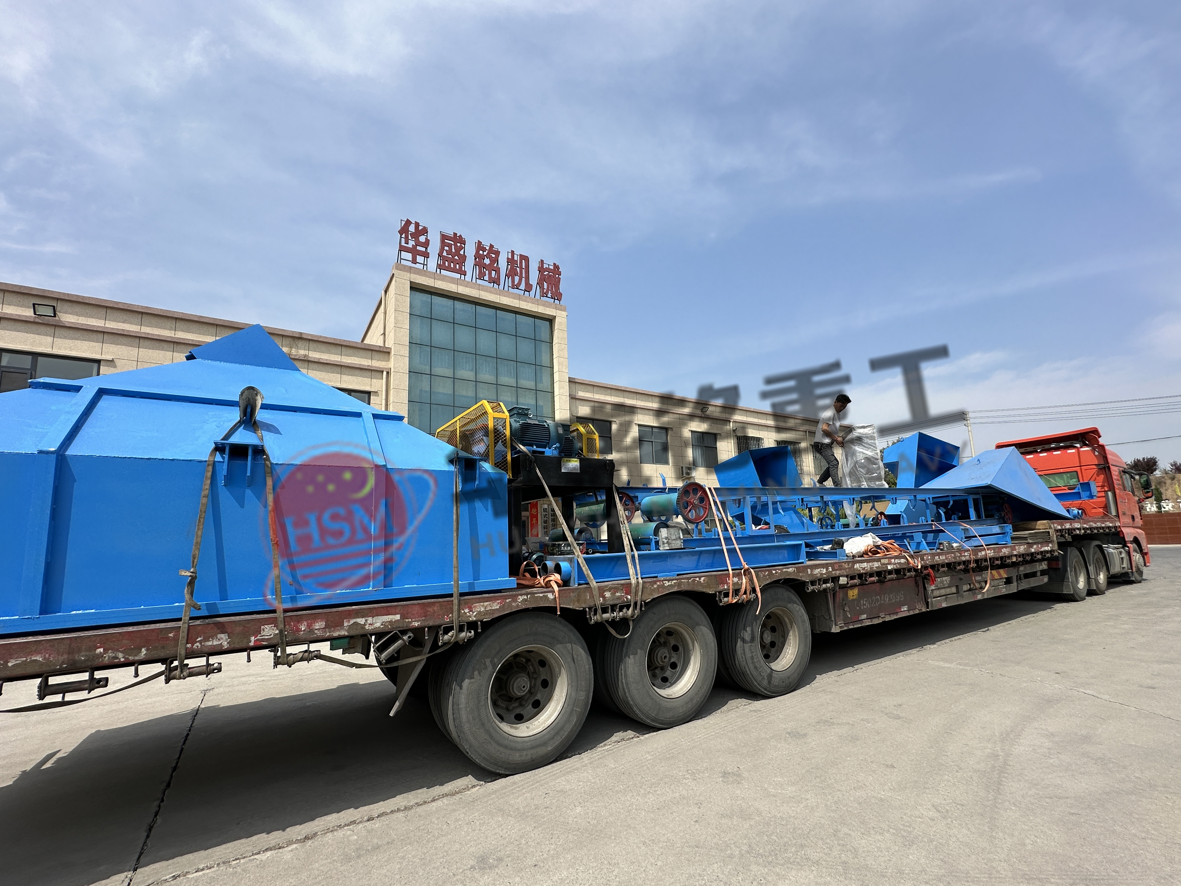 瀝青銑刨渣破碎機,銑刨料破碎生產線,再生料破碎機,廢舊路面料破碎機